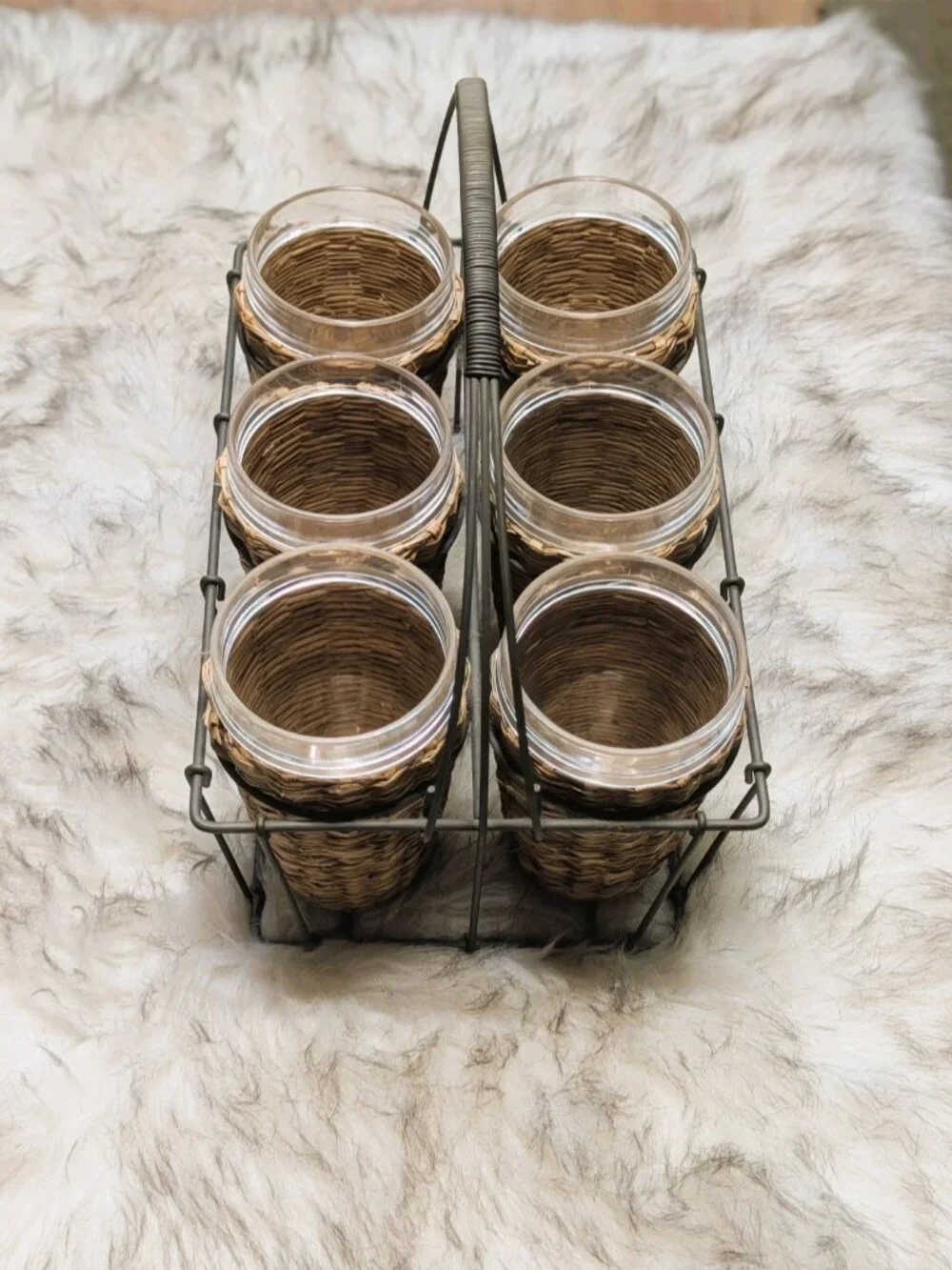 Wire Caddy Six Plastic Cups Wrapped in Woven Rattan Cottagecore Entertain